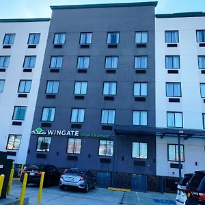 Hotel Wingate By Wyndham Jfk Airport, Far Rockaway Ny